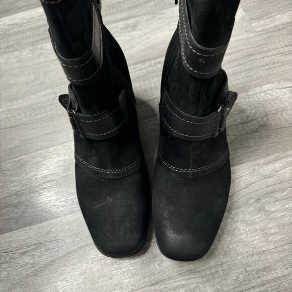 Earth Knoll Wedge Boots Black Suede Buckles Goth Dark Academia Size 7 1/2 - Picture 4 of 7
